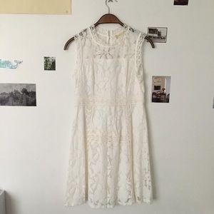 altar’d state lace dress with beautiful embroidery detailing🌷